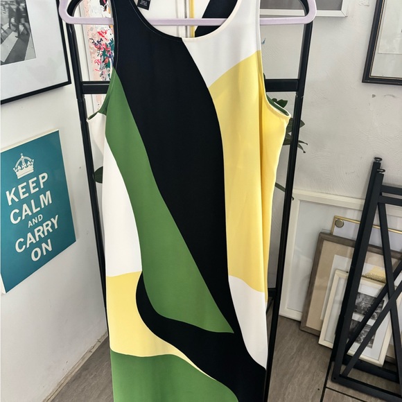 Alfani Dresses & Skirts - Alfani Colorful Abstract Print Women's Shift Dress SZ 10